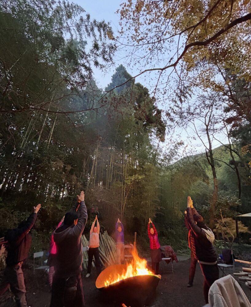 竹火ヨガ開催しました